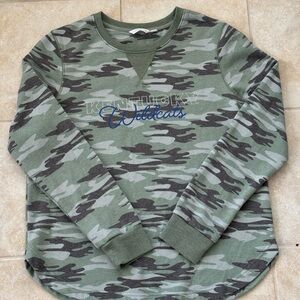 Camp David Kentucky Sweater Women’s Large Wildcats Camo Sweatshirt